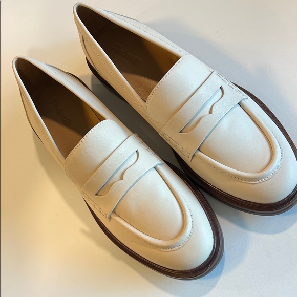 Madewell - 9.5, Beige, Cream Loafers with Brown Soles - Picture 2 of 8